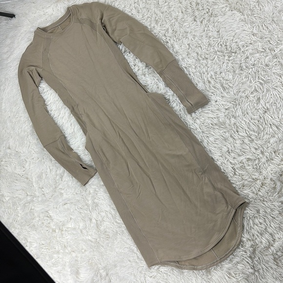 Lululemon Om and On Dress Sandlot - Picture 1 of 8